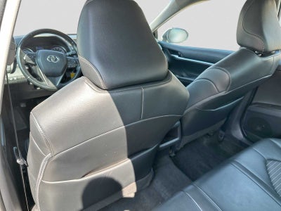 2022 Toyota Camry SE Auto