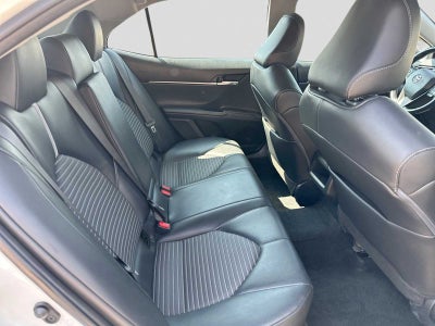 2022 Toyota Camry SE Auto