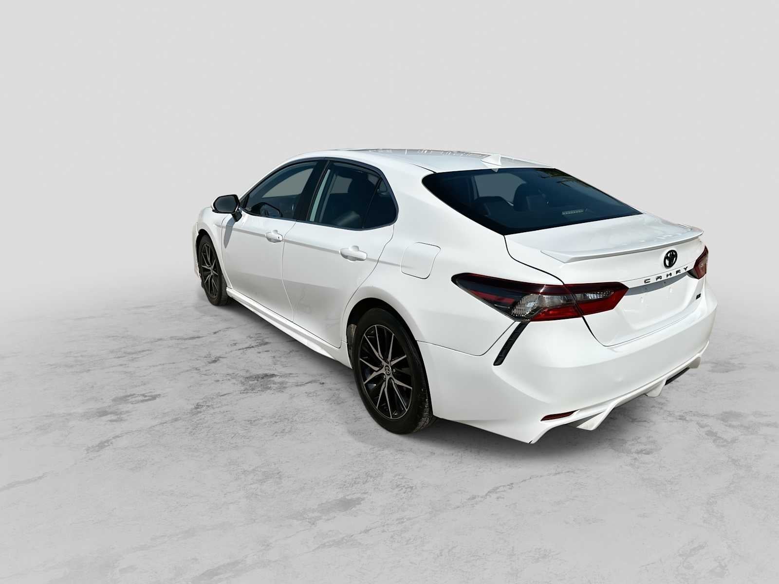 2022 Toyota Camry SE Auto