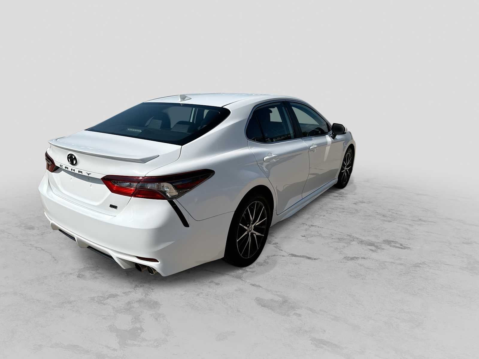 2022 Toyota Camry SE Auto