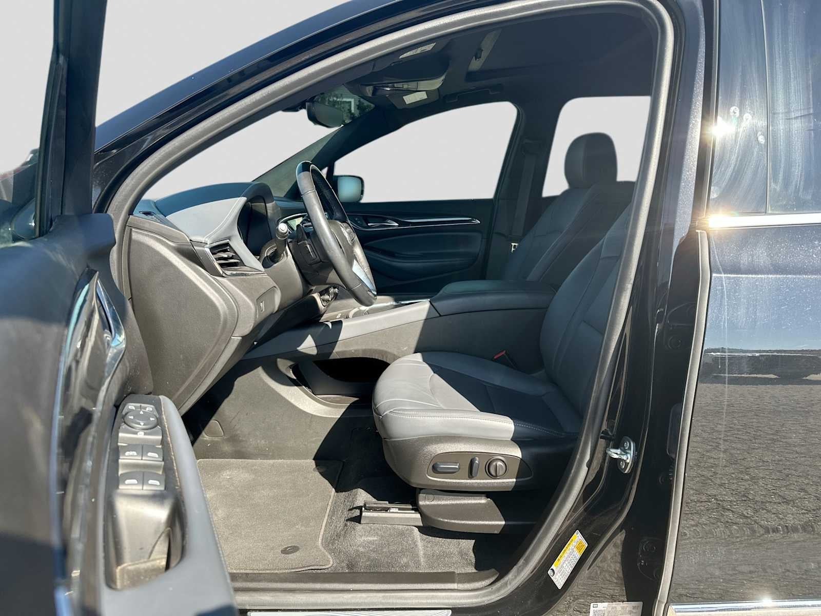 2024 Buick Enclave Essence FWD