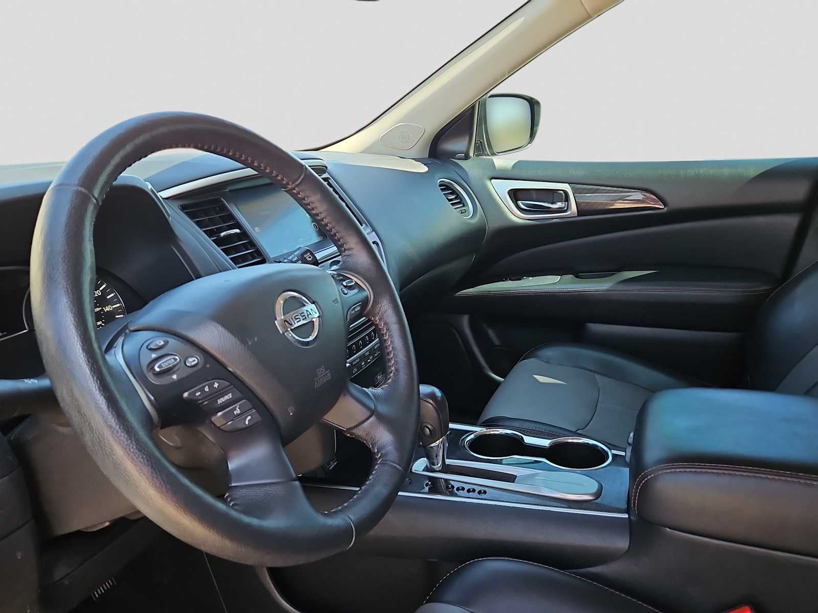 2020 Nissan Pathfinder SL 2WD