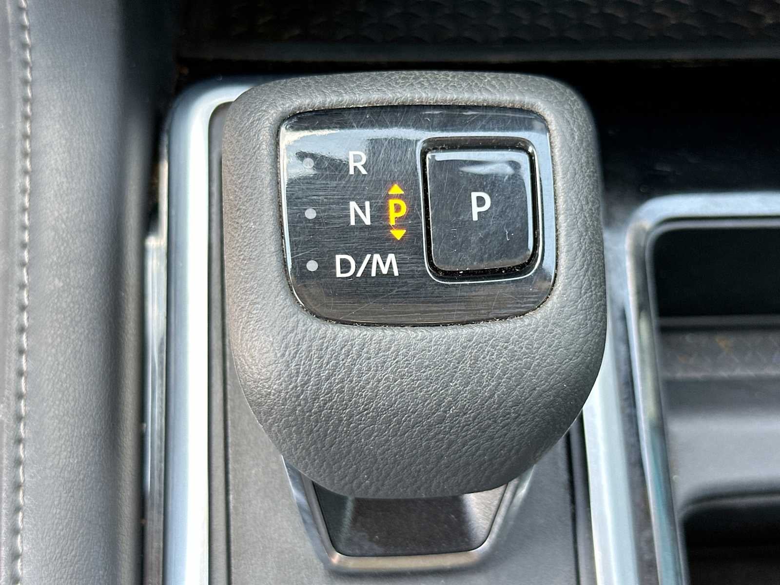 2024 Nissan Pathfinder SV FWD