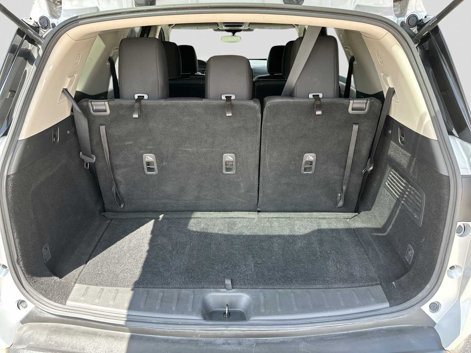 2024 Nissan Pathfinder SV FWD