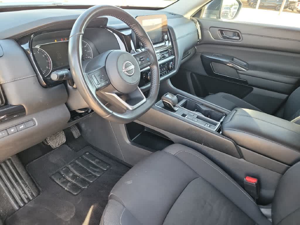 2025 Nissan Pathfinder SV 2WD