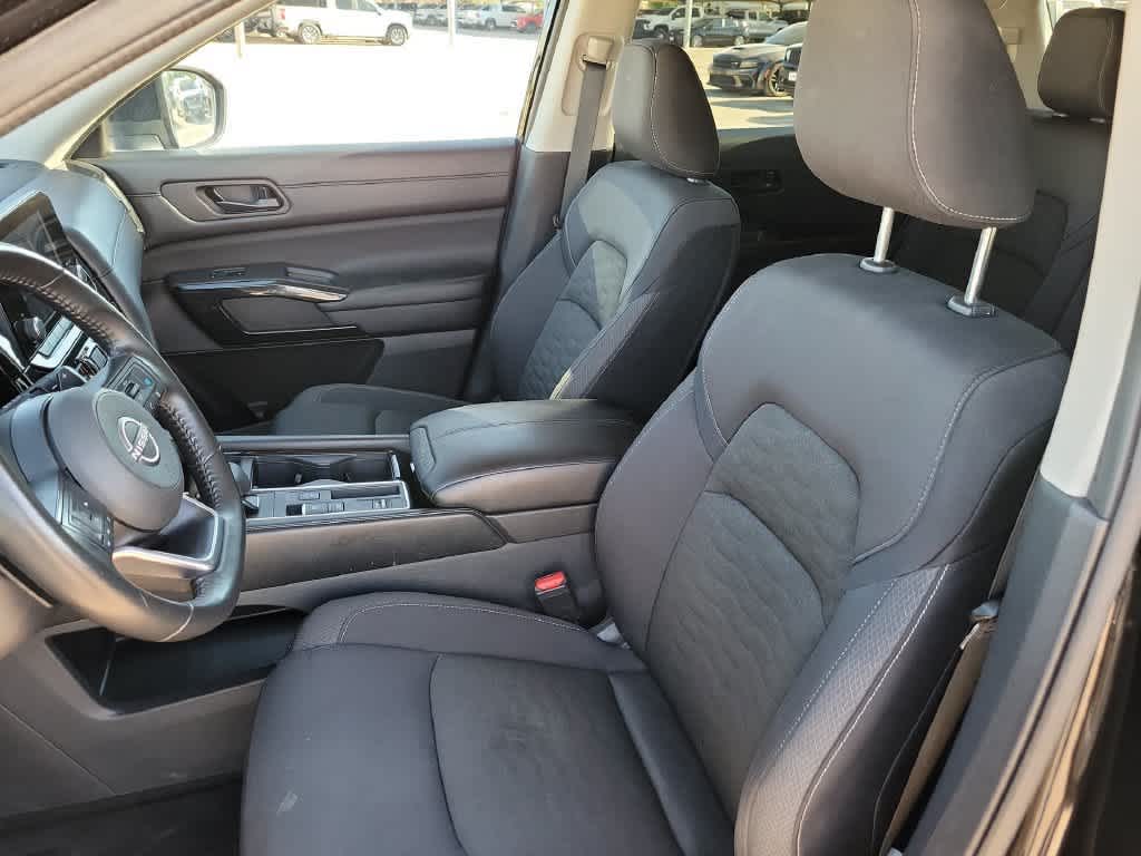 2025 Nissan Pathfinder SV 2WD