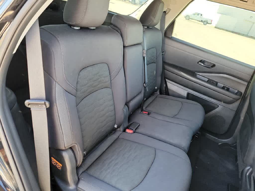 2025 Nissan Pathfinder SV 2WD
