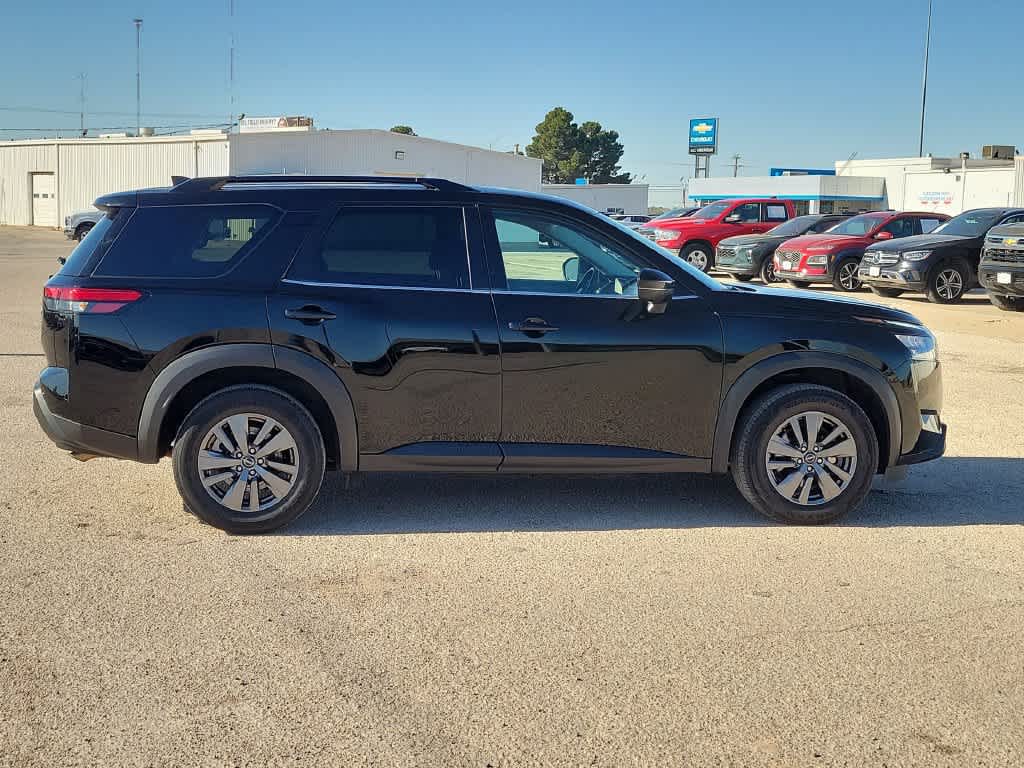 2025 Nissan Pathfinder SV 2WD