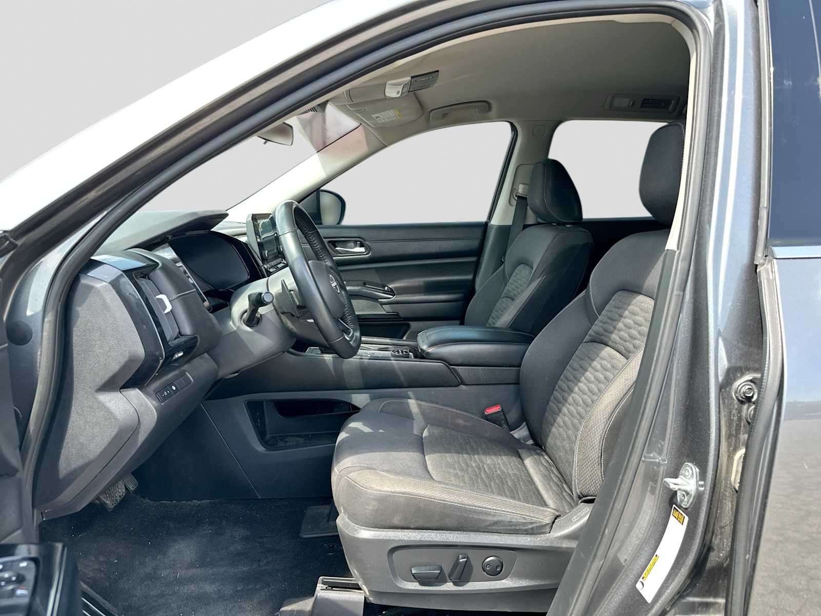 2022 Nissan Pathfinder SV 4WD