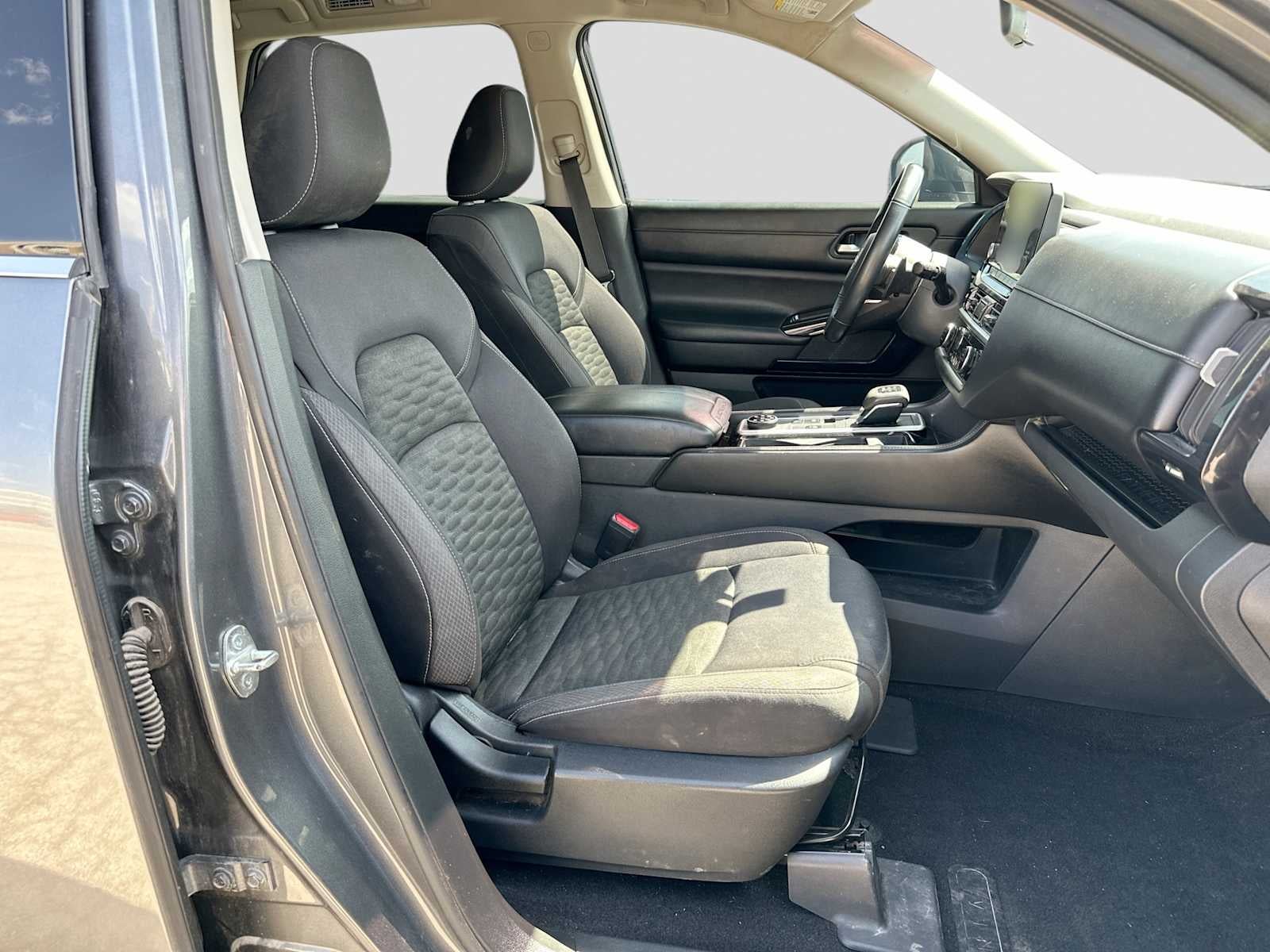 2022 Nissan Pathfinder SV 4WD