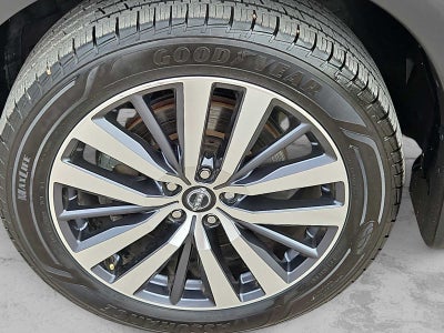 2022 Nissan Pathfinder Platinum 2WD