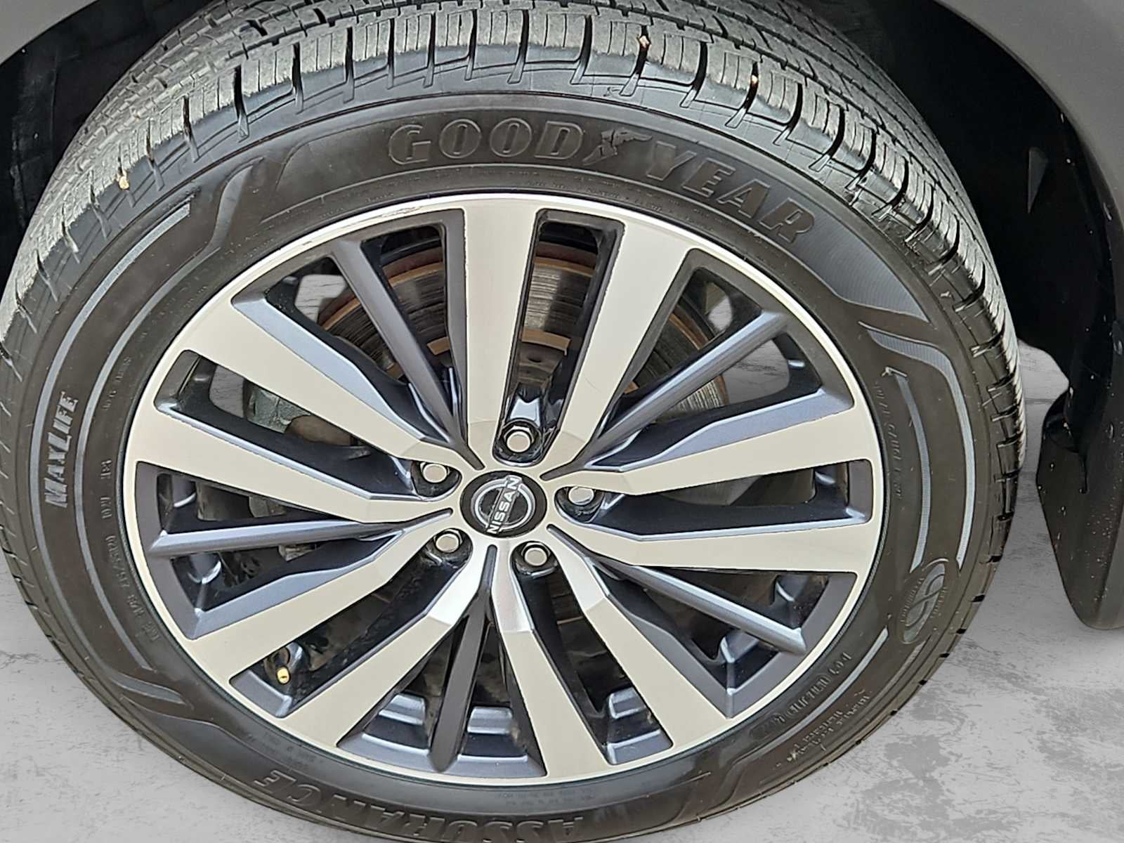 2022 Nissan Pathfinder Platinum 2WD