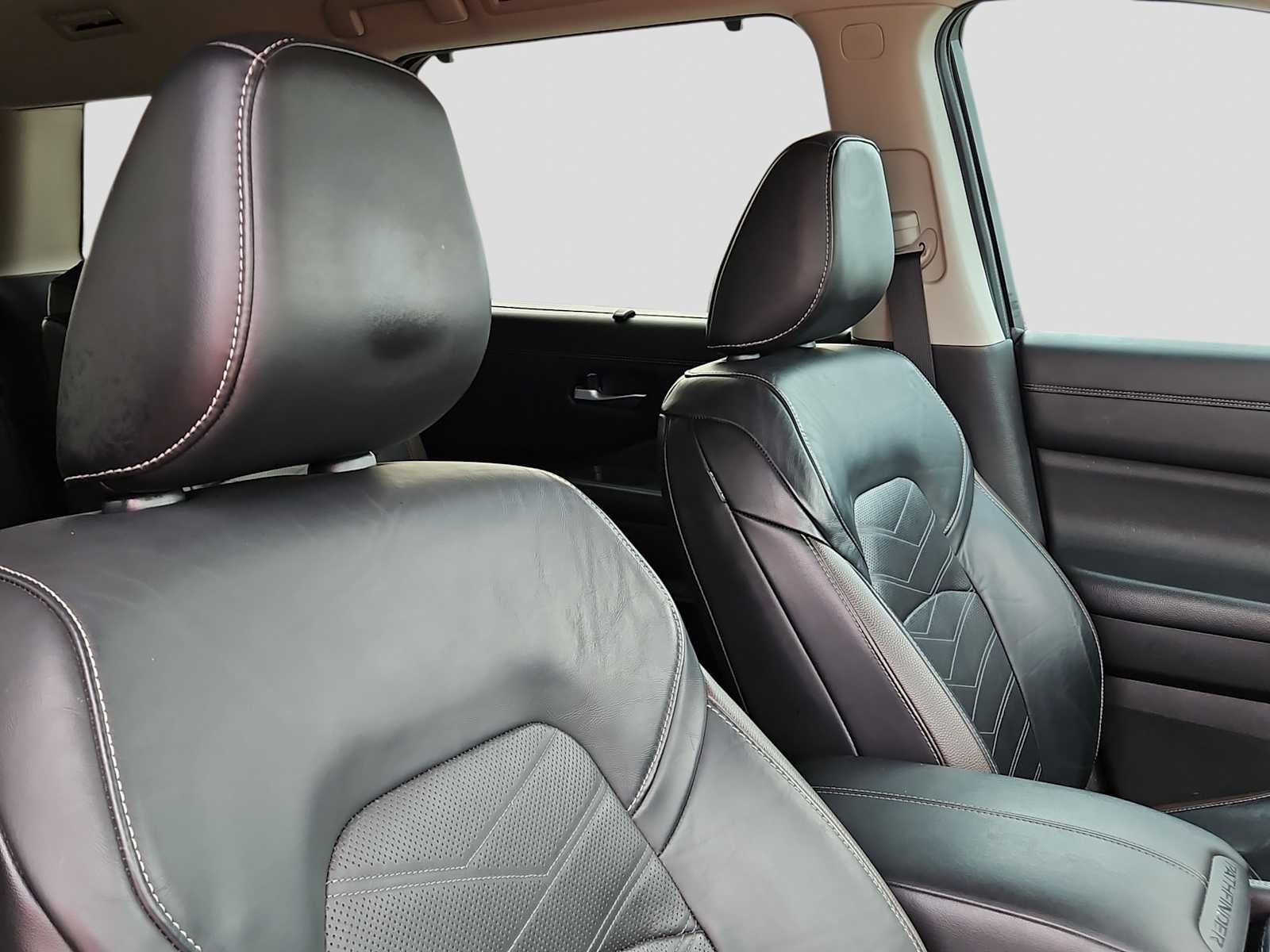 2022 Nissan Pathfinder Platinum 2WD