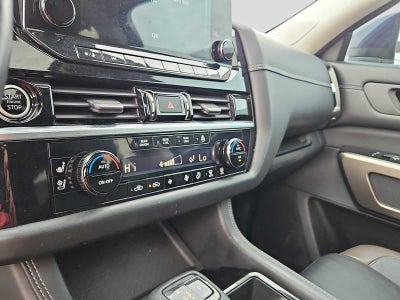 2022 Nissan Pathfinder Platinum 2WD