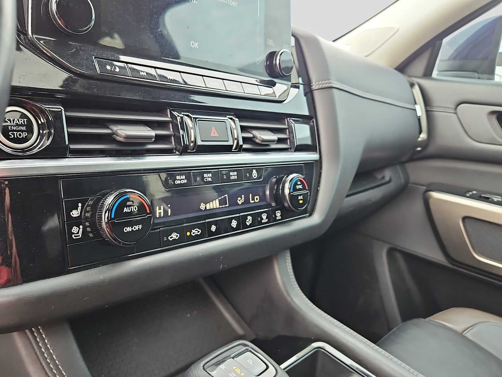 2022 Nissan Pathfinder Platinum 2WD