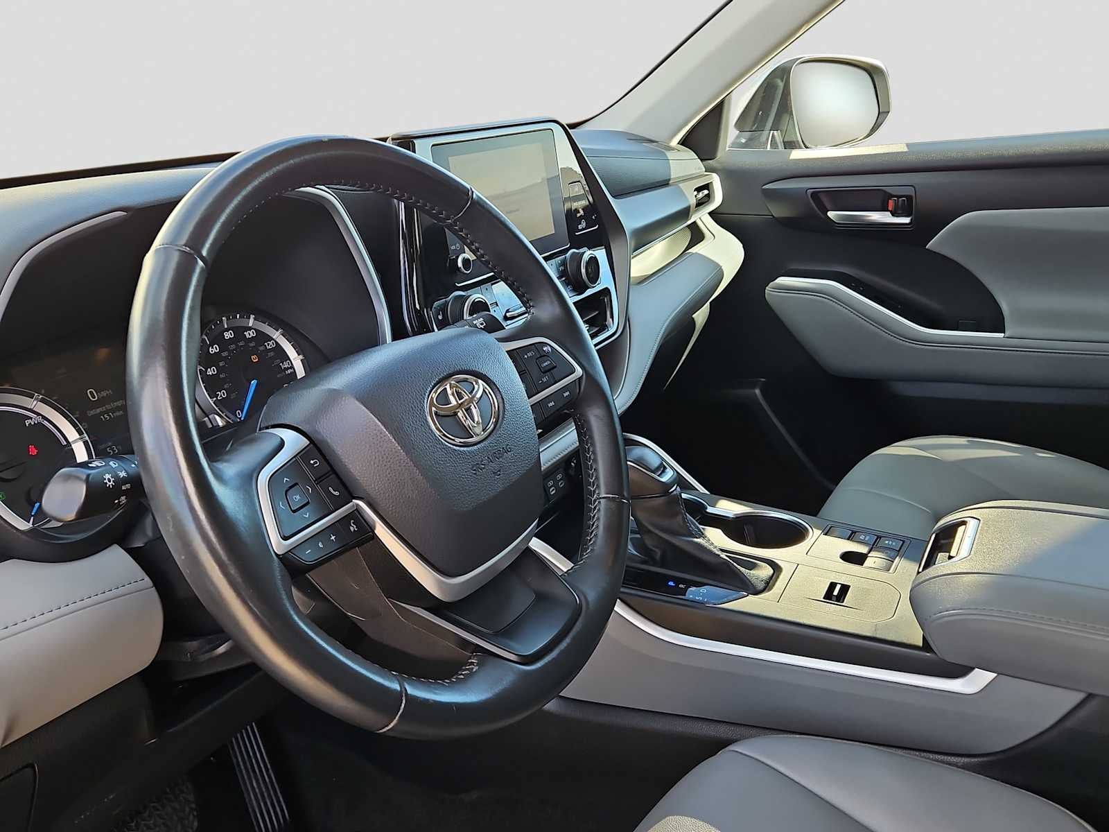 2023 Toyota Highlander Hybrid XLE