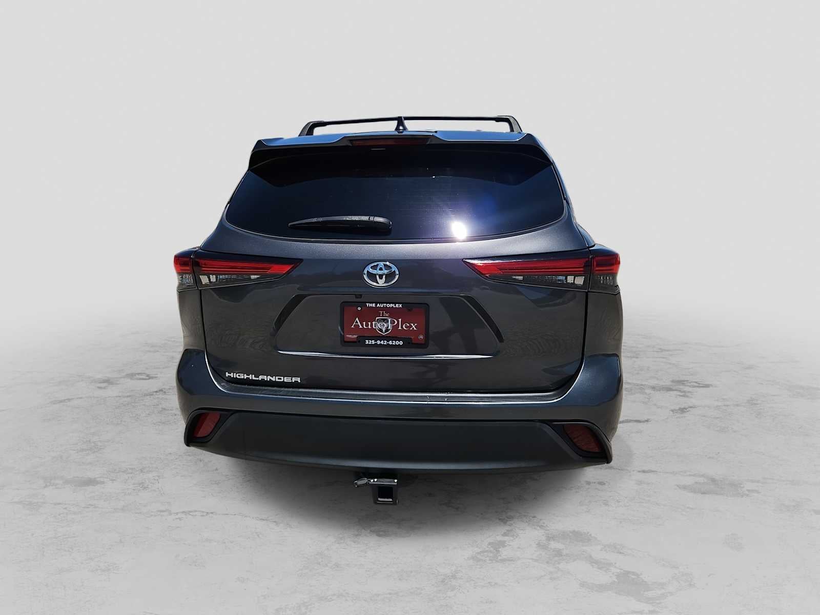2023 Toyota Highlander L - Photo 7