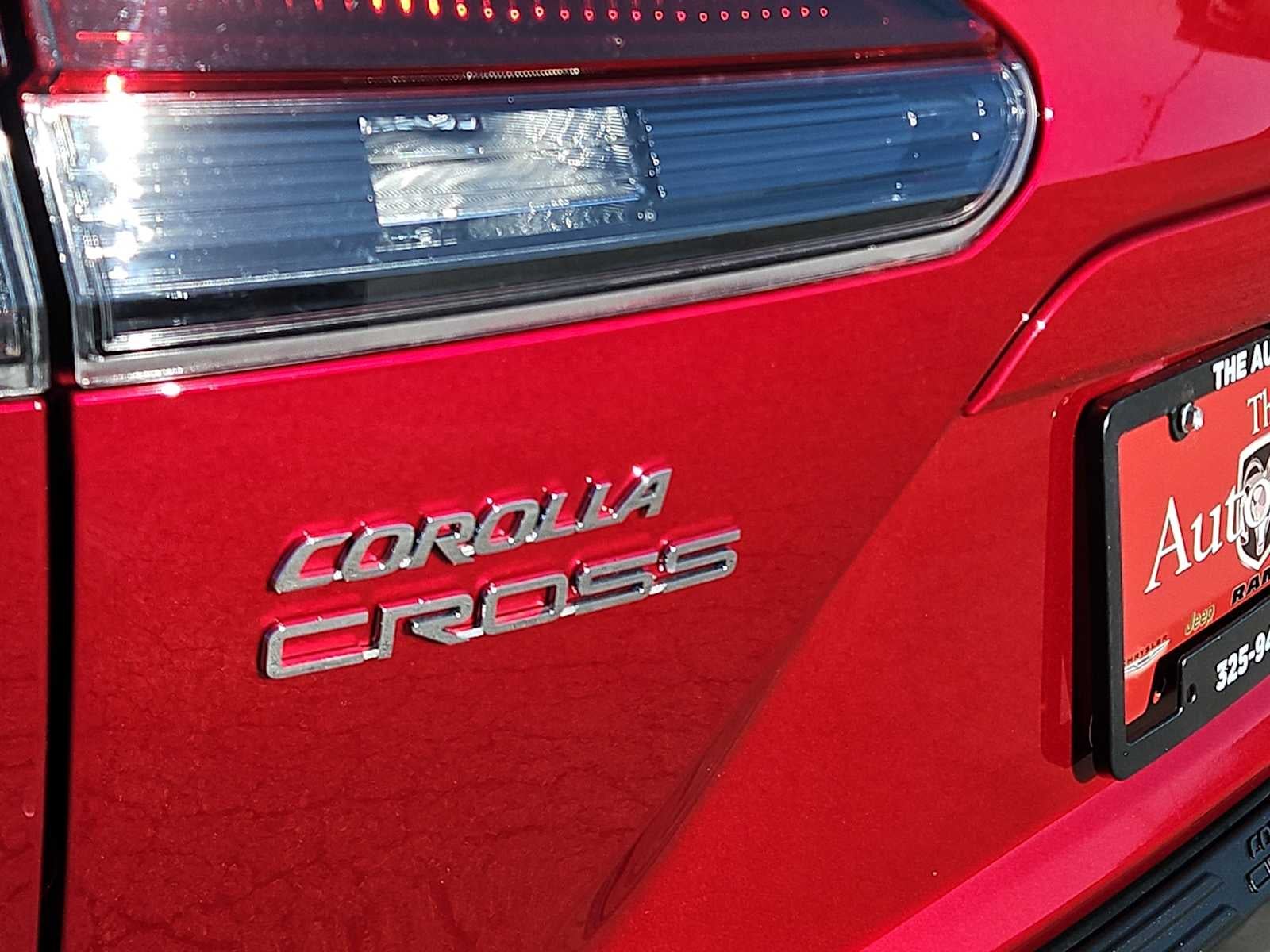 2026 Toyota Corolla Cross LE