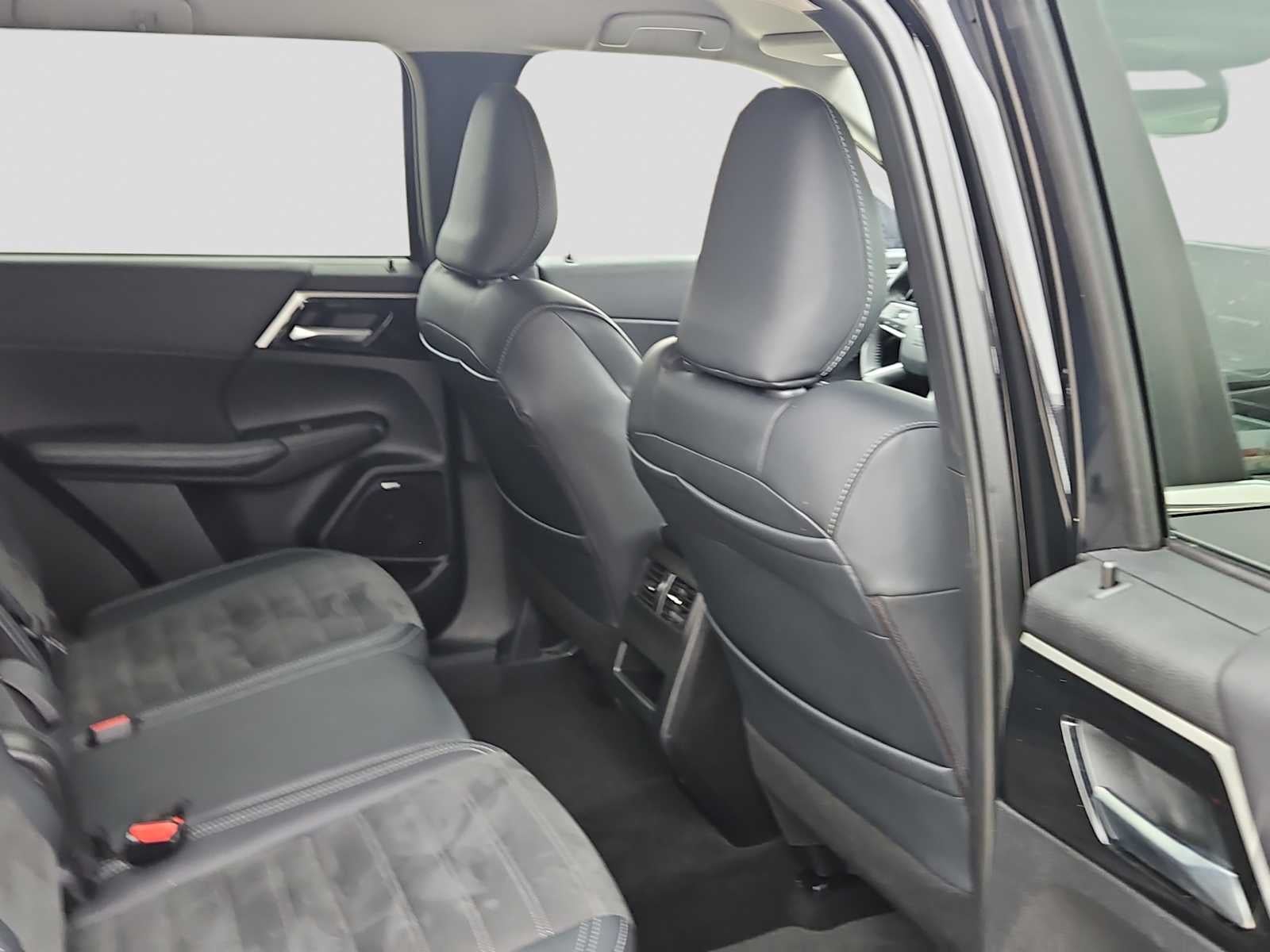 2025 Mitsubishi Outlander SE 2.5 2WD