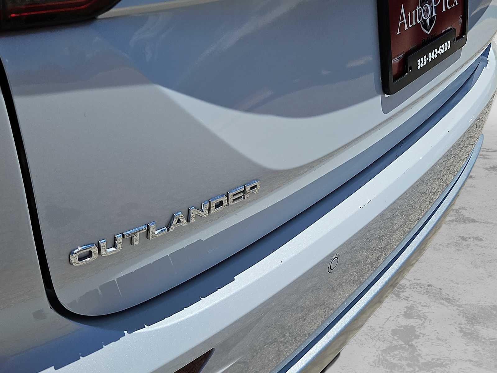 2024 Mitsubishi Outlander SE FWD