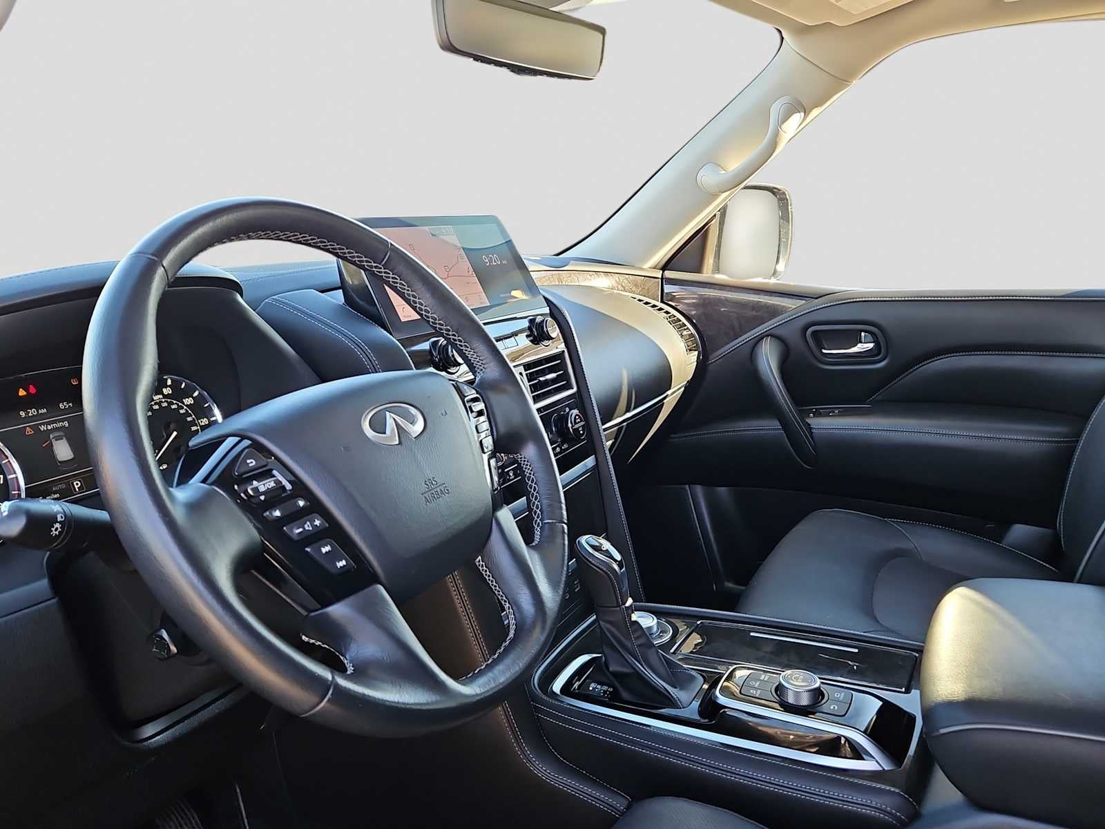 2024 INFINITI QX80 LUXE AWD