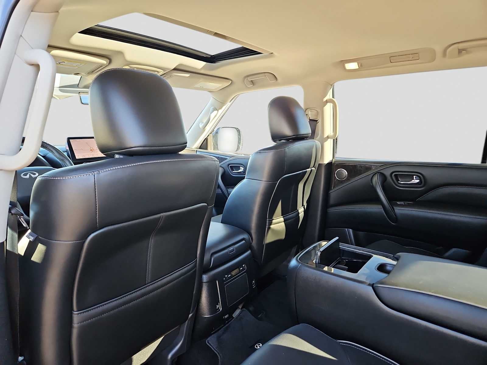 2024 INFINITI QX80 LUXE AWD