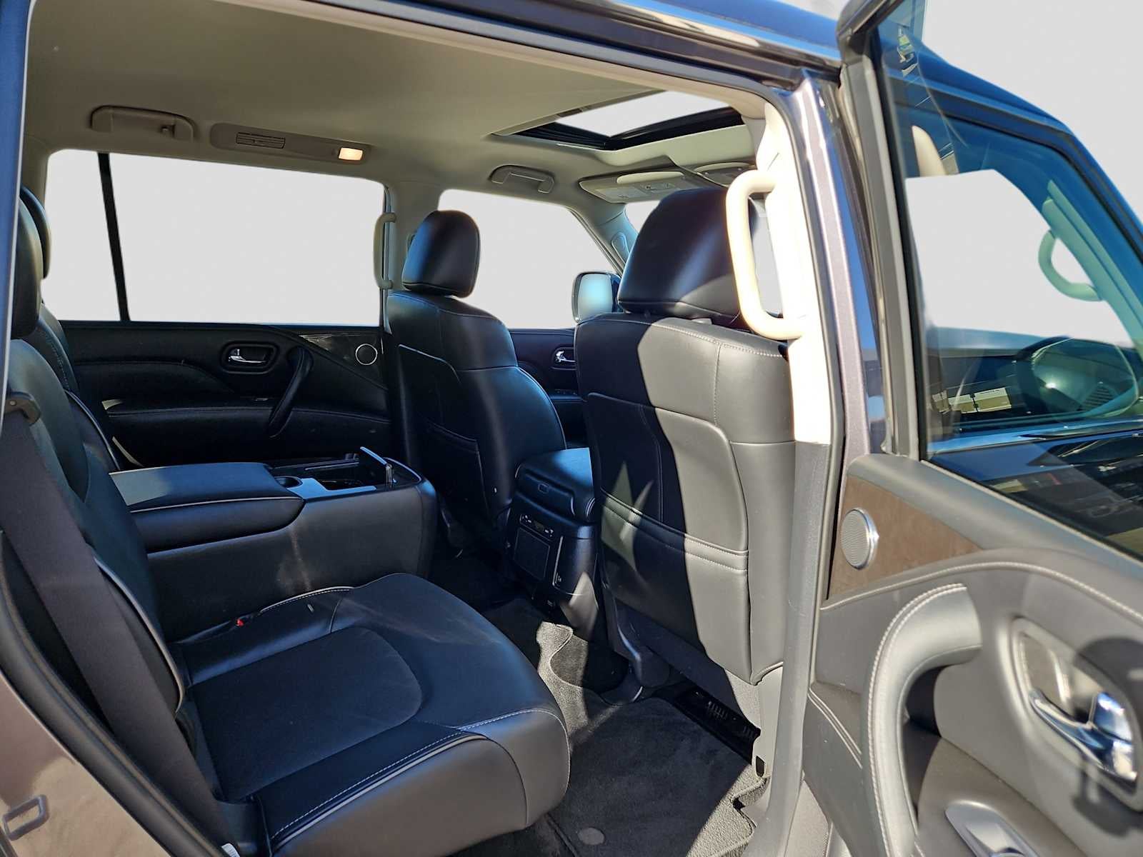 2024 INFINITI QX80 LUXE AWD