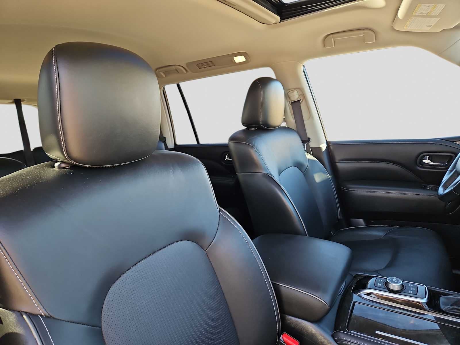 2024 INFINITI QX80 LUXE AWD