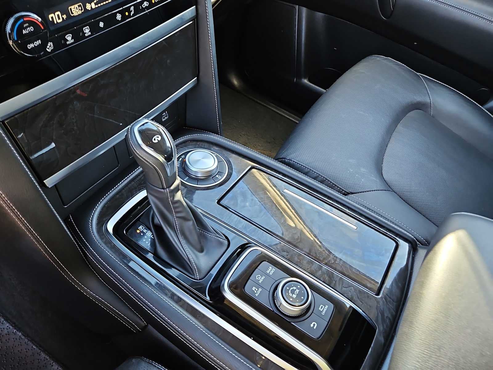 2024 INFINITI QX80 LUXE AWD