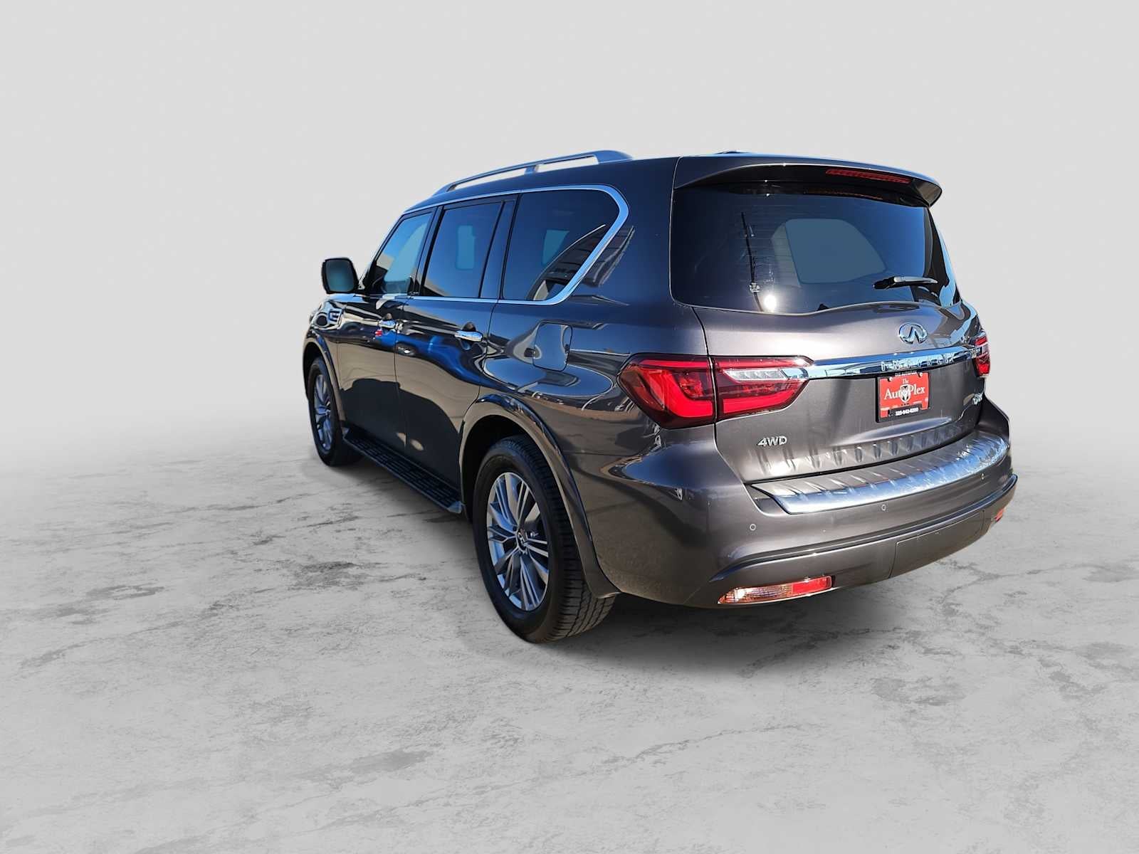 2024 INFINITI QX80 LUXE AWD