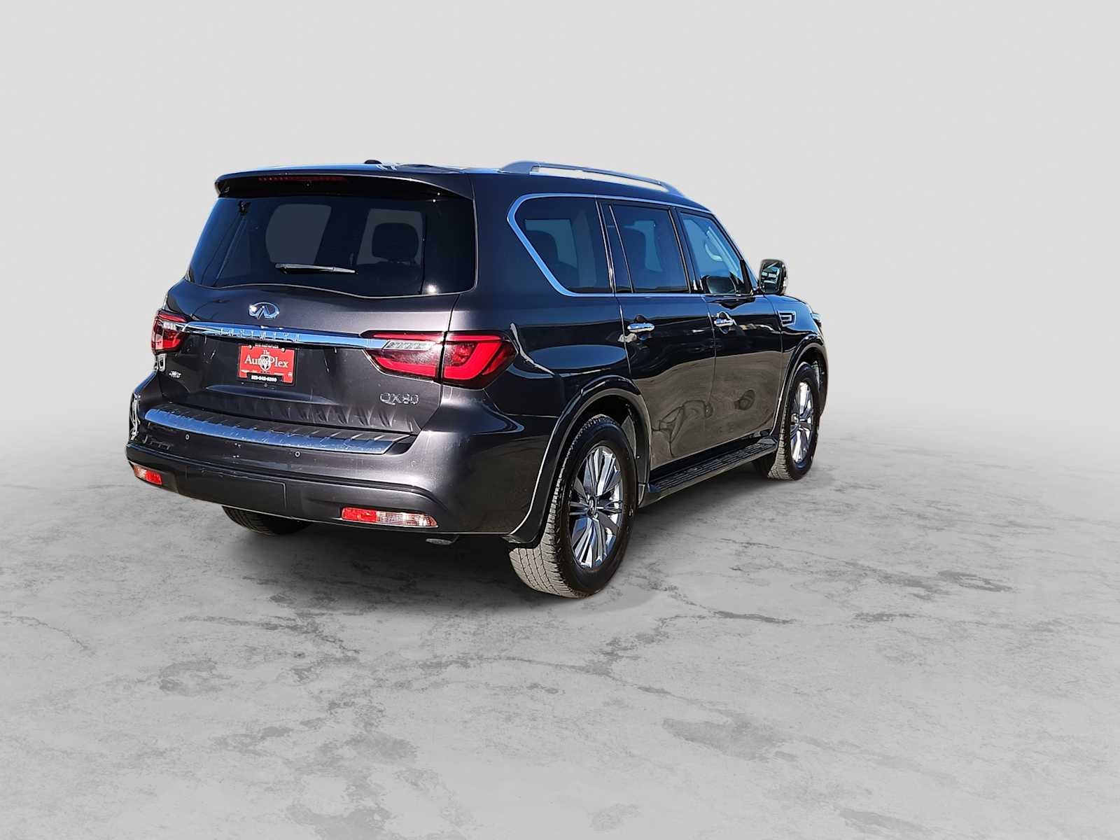 2024 INFINITI QX80 LUXE AWD