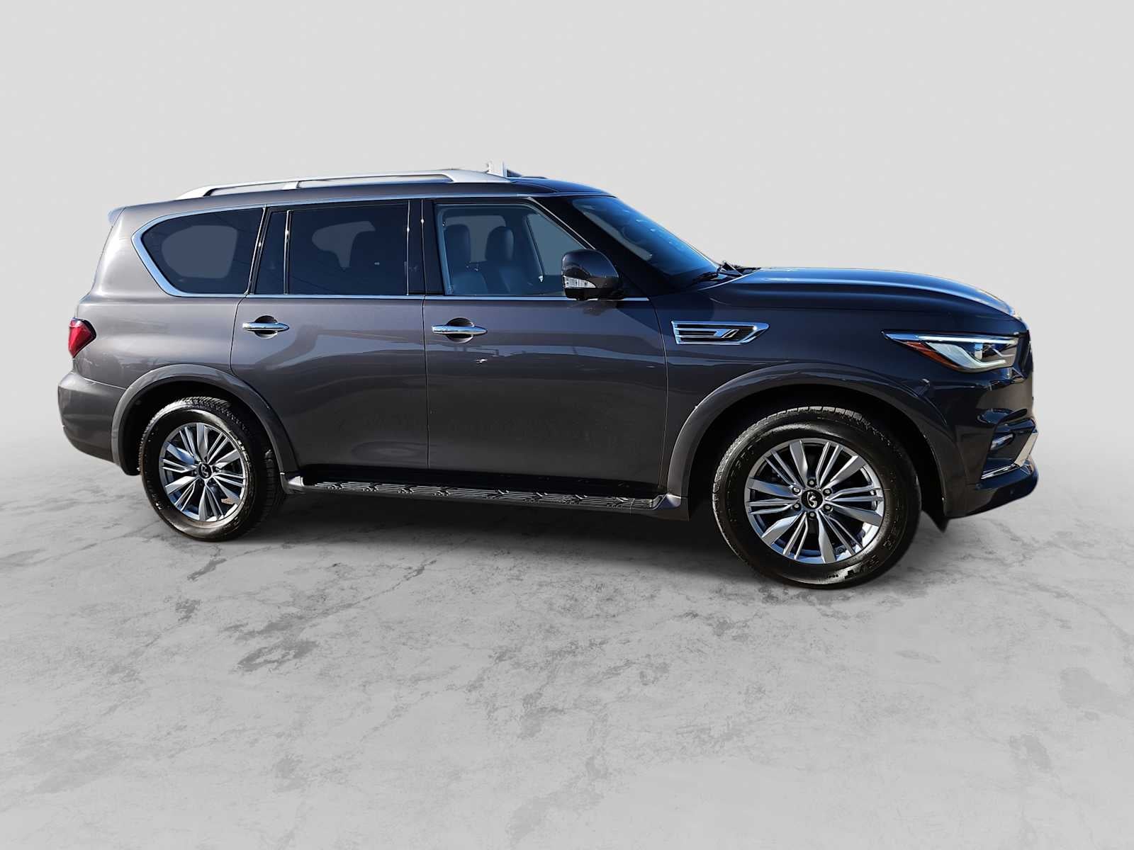 2024 INFINITI QX80 LUXE AWD