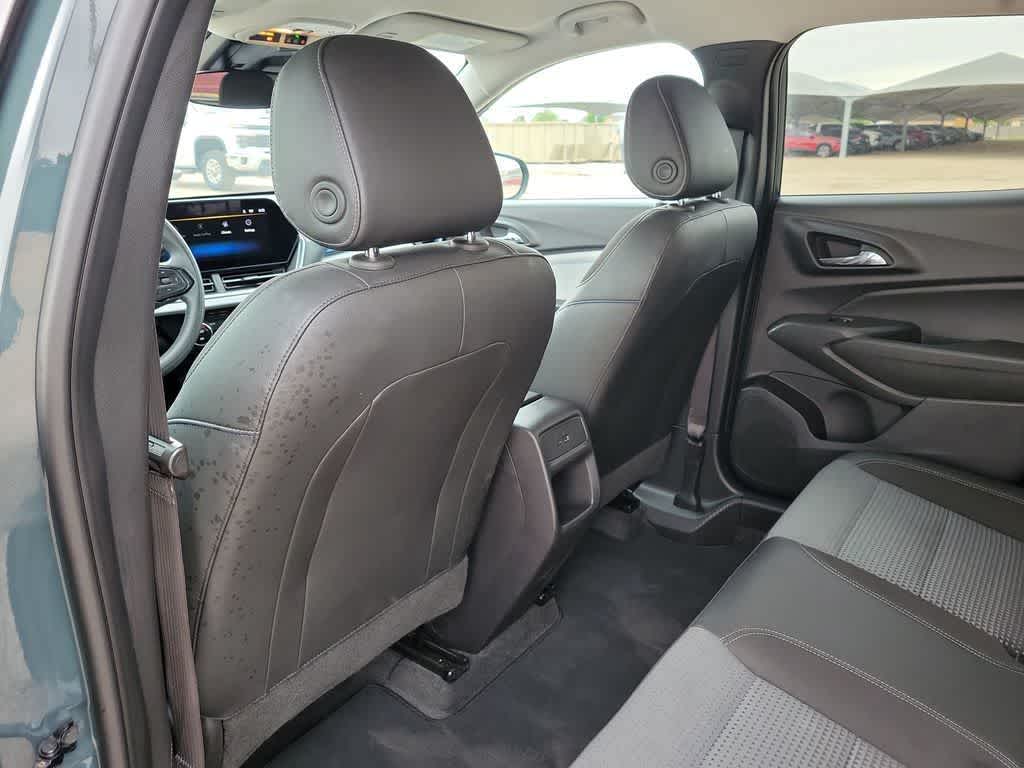 2025 Chevrolet Trax FWD LT