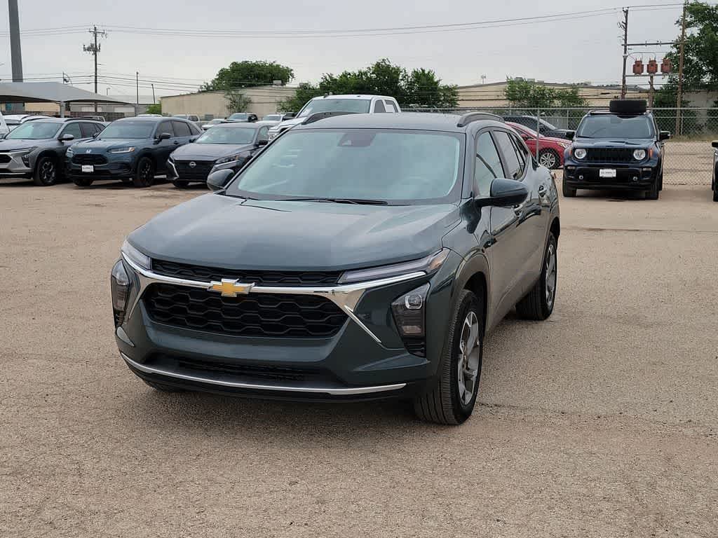 2025 Chevrolet Trax FWD LT