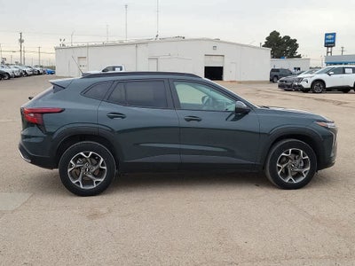 2025 Chevrolet Trax FWD LT