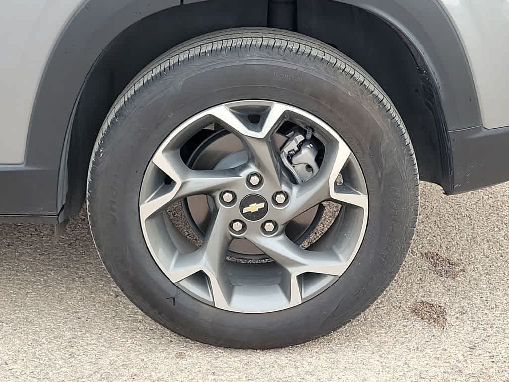 2025 Chevrolet Trax FWD LT