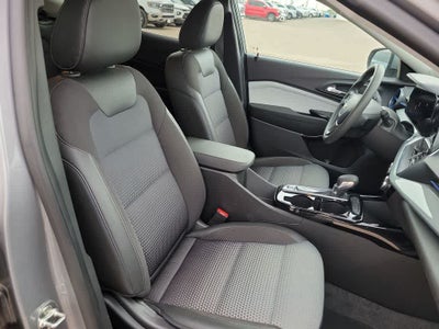 2025 Chevrolet Trax FWD LT