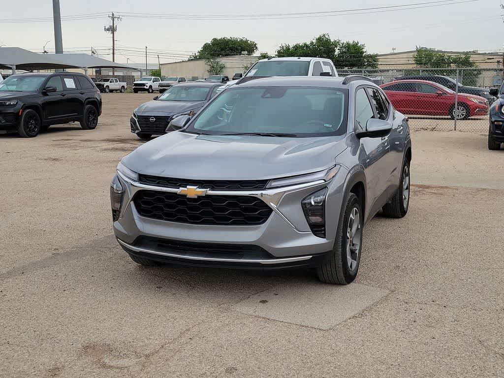 2025 Chevrolet Trax FWD LT