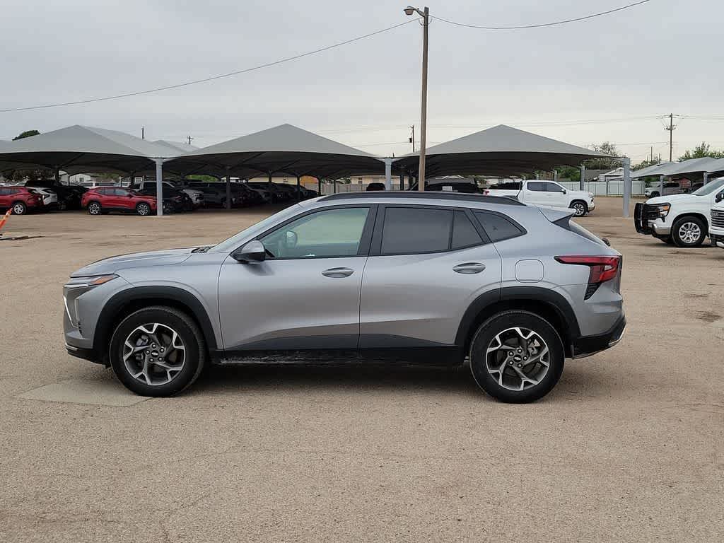 2025 Chevrolet Trax FWD LT