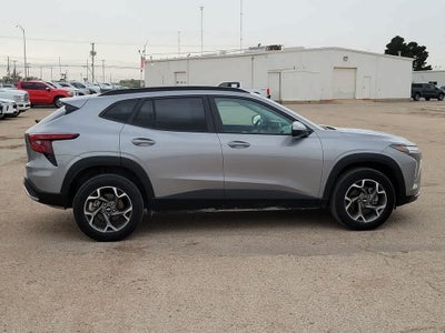2025 Chevrolet Trax FWD LT