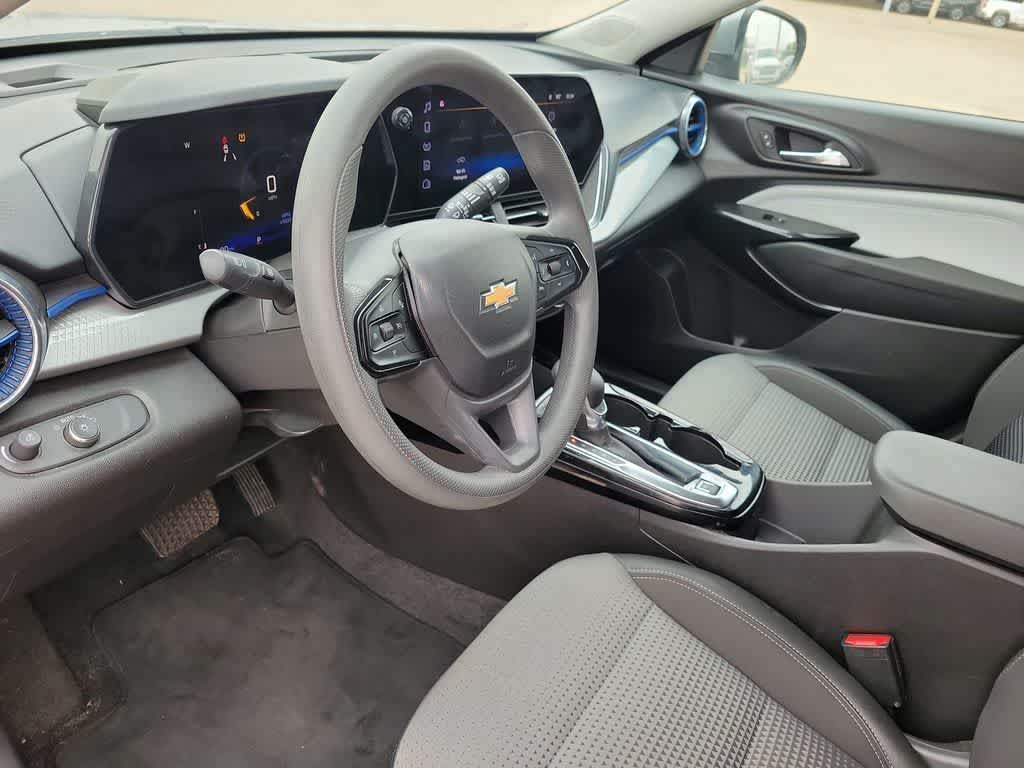 2025 Chevrolet Trax FWD LT