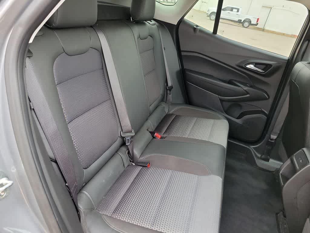 2025 Chevrolet Trax FWD LT