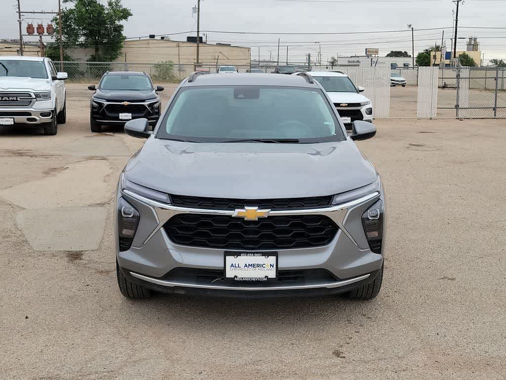2025 Chevrolet Trax FWD LT