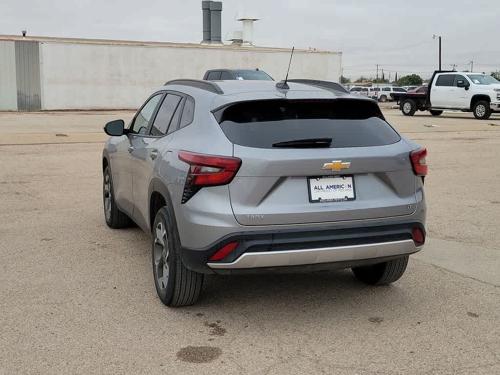2025 Chevrolet Trax FWD LT