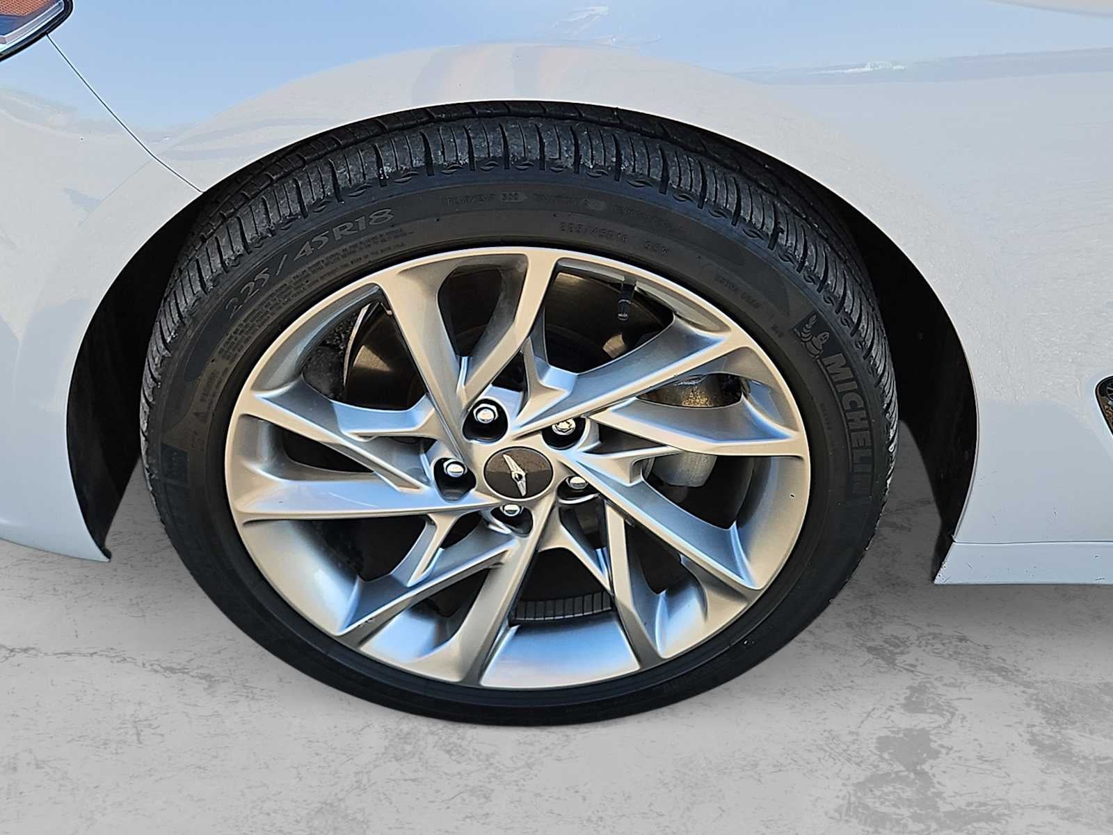 2022 Genesis G70 2.0T RWD