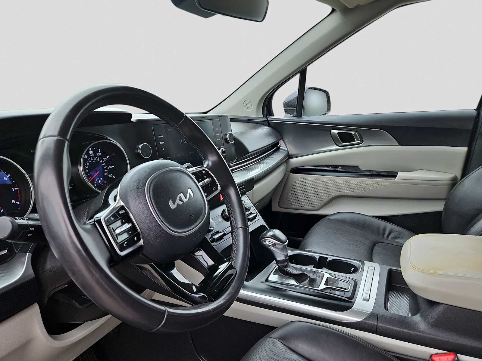 2024 Kia Carnival LX Seat Package