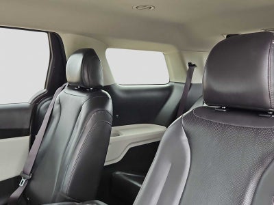 2024 Kia Carnival LX Seat Package