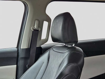 2024 Kia Carnival LX Seat Package