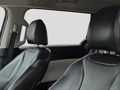 2024 Kia Carnival LX Seat Package