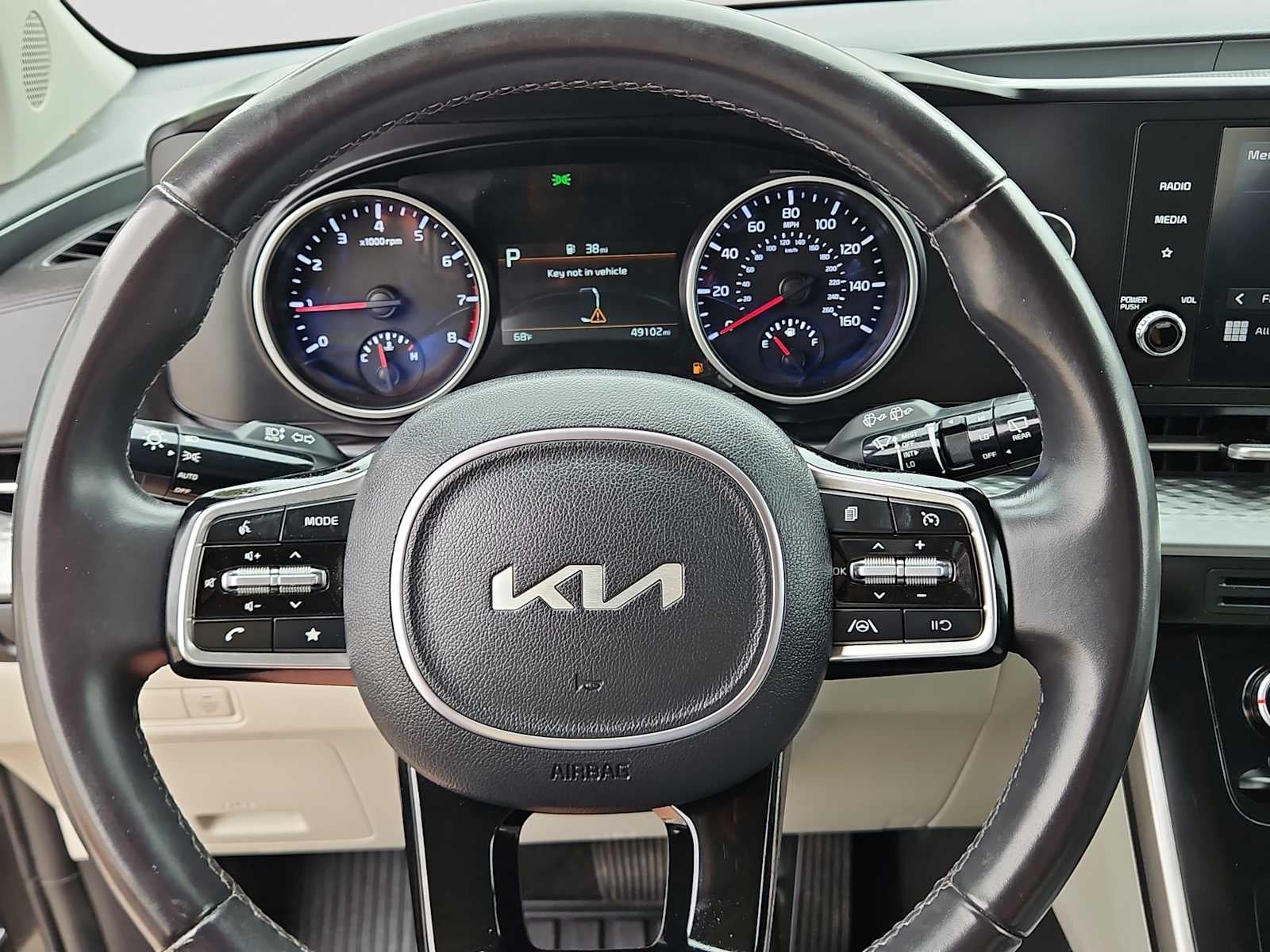 2024 Kia Carnival LX Seat Package
